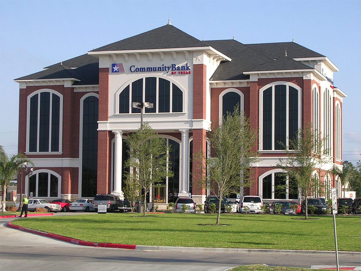 High-CommunityBank-Exterior
